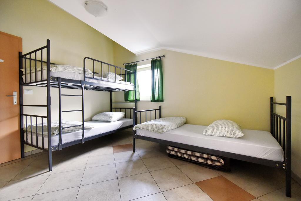 Hostel X Point Кобарід Номер фото