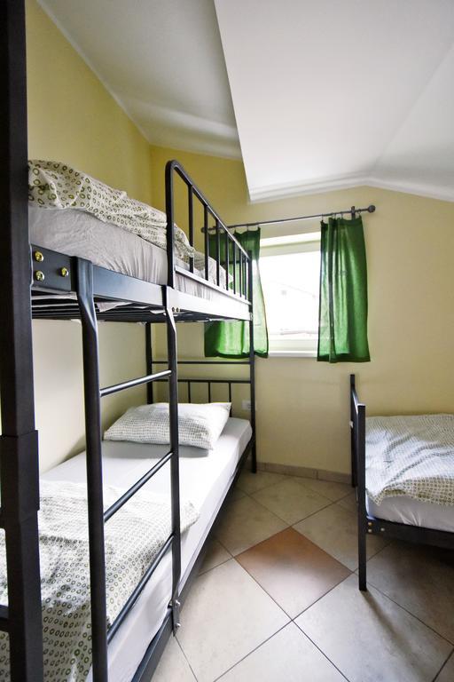 Hostel X Point Кобарід Номер фото
